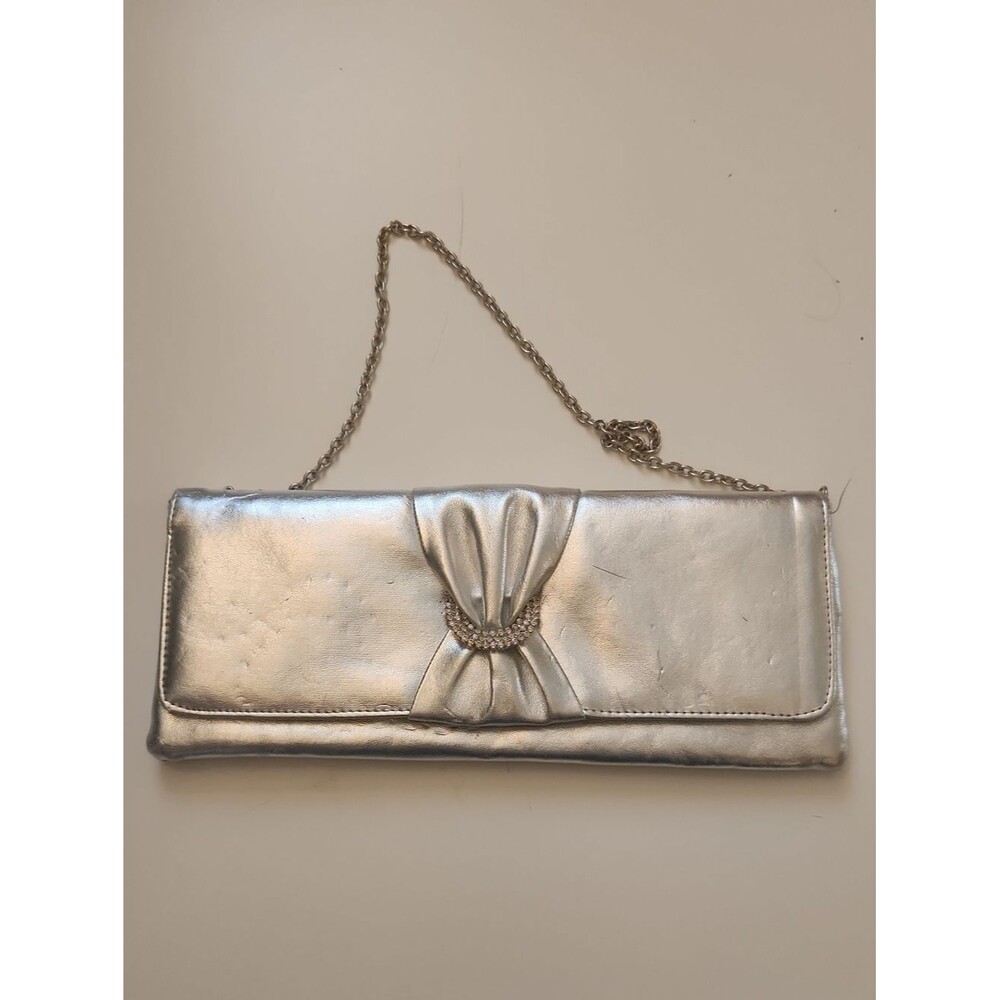 Silver Clutch w/ Chain Strap and Magnet Close